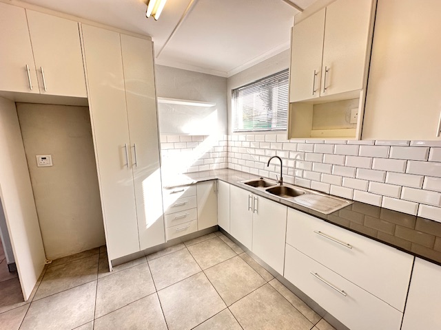 To Let 1 Bedroom Property for Rent in Kidds Beach Eastern Cape